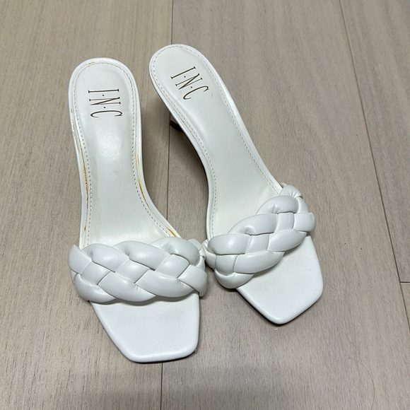 Inc white heels - Picture 1 of 6